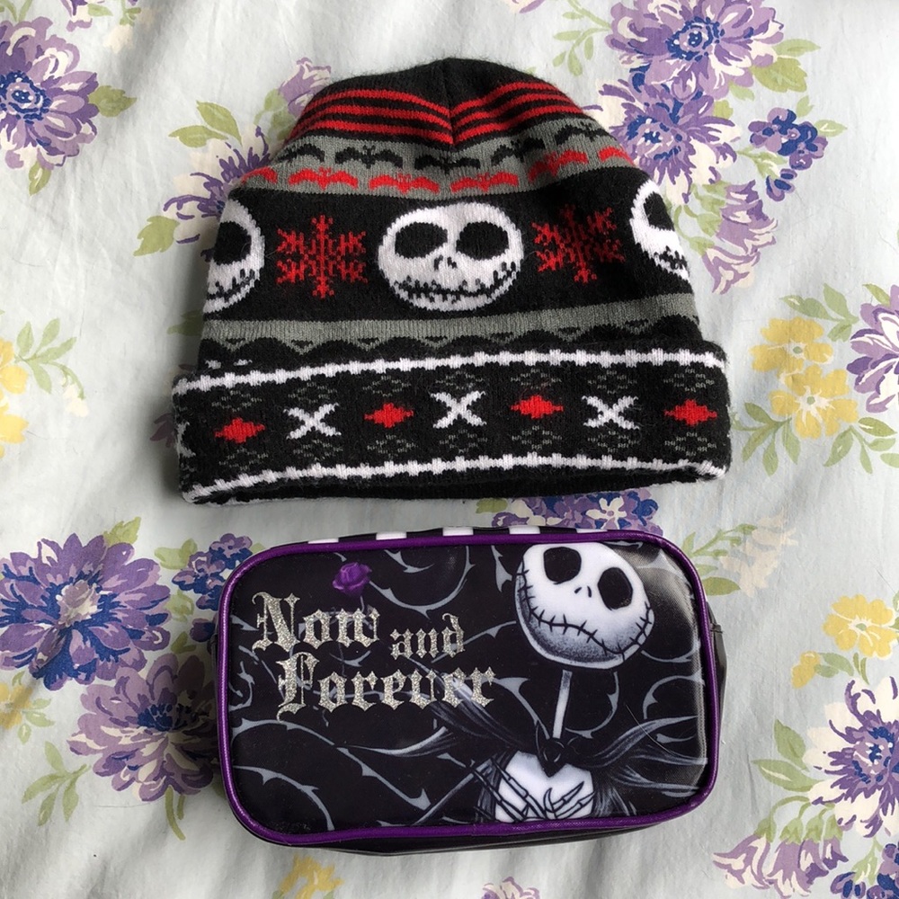 2 Items Hat & Bag Nightmare Before Christmas Jack Sally Cosmetic Zip Case Knit